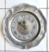 Dekorative Wanduhr aus Zinn, Zinnteller Uhr Baden-Württemberg - Steinmauern Vorschau