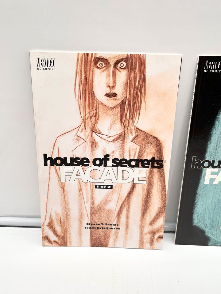 House of Secrets Facade Comics Band 1 und 2 2001 Vertigo Comics in Filderstadt