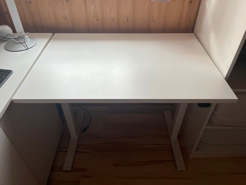 Schreibtisch elektrisch höhenverstellbar | weiß | 100x70 in Kulmain