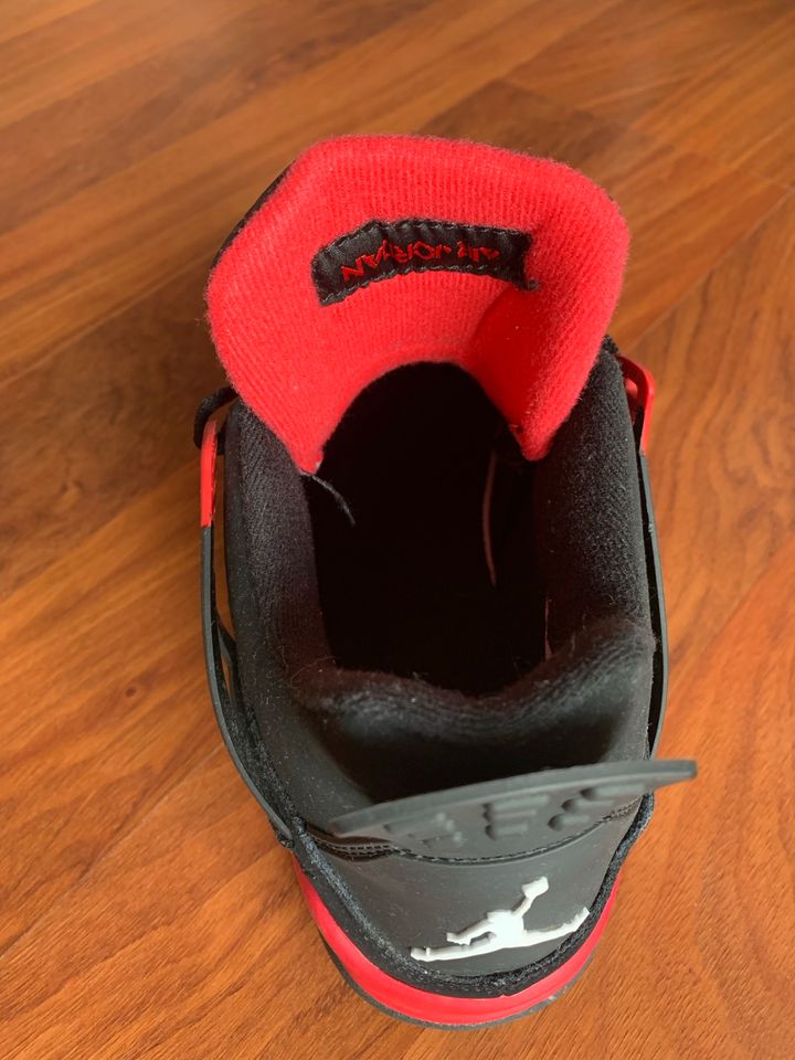 Nike Air Jordan IV Retro red thunder Größe 42 in Eschborn