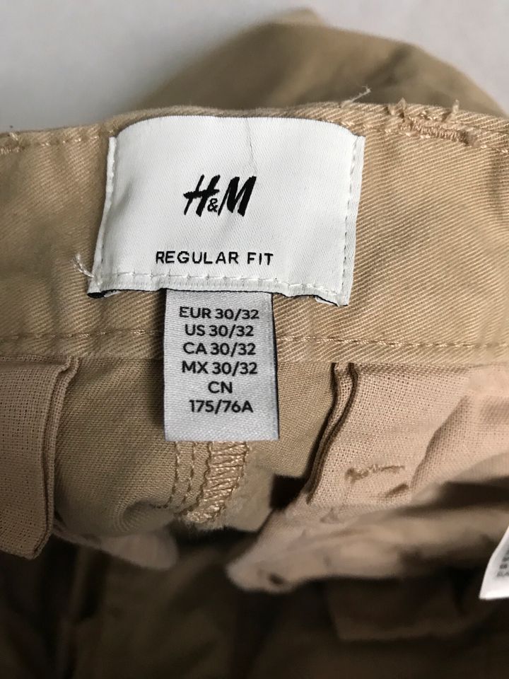 Stoffhosen H & M Größe 30/32 Neuwertig Hosen Herrenhose in Brietlingen