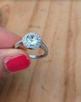 Verlobungsring Glitzer Swarovski Ring Zirkonia 55 silber Nordrhein-Westfalen - Borchen Vorschau