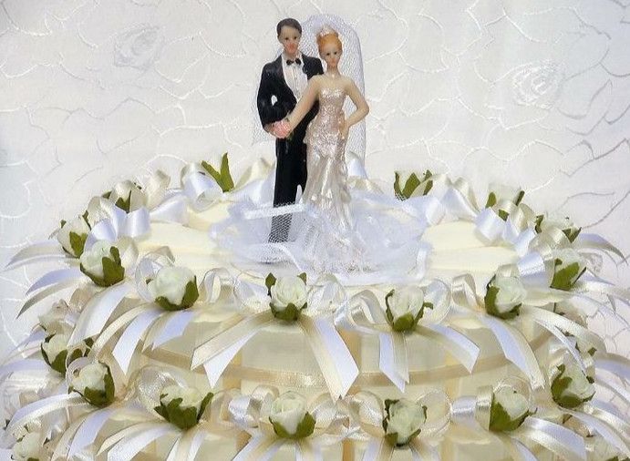 4 stöckige Gastgeschenke Torte zur Hochzeit Brautpaar GG0008 in Waging am See