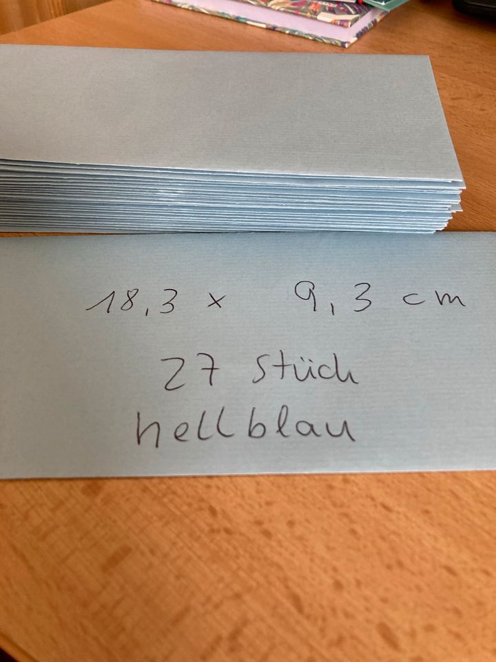 Konvolut Briefumschläge bunt verschiedene Größen in Wächtersbach