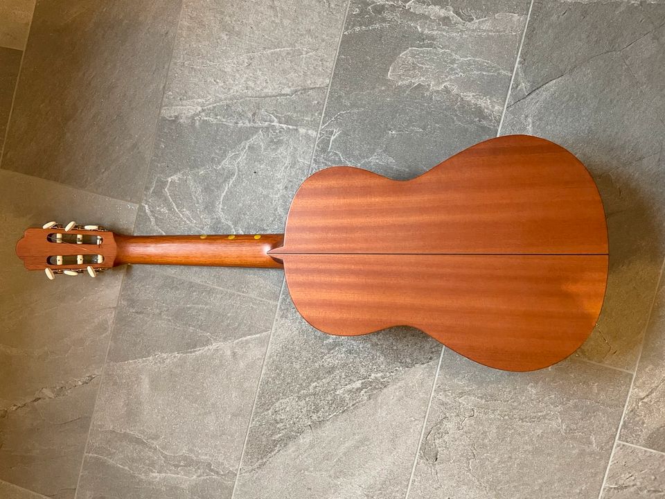 H.V. Diethard Gitarre  DZ - 63 neuwertig mit gepolsterter Tasche in Waldbröl