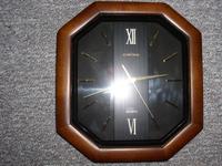 DDR Quarz-Wanduhr Weimar Dresden - Leuben Vorschau