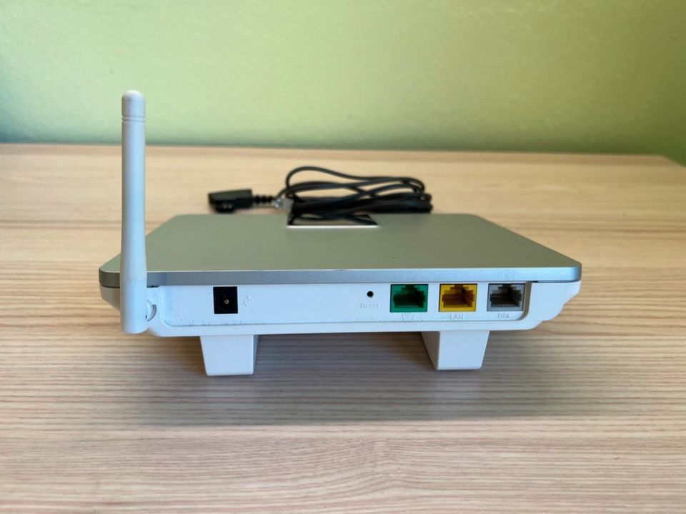 Speedport W502V Router Telekom (guter Zustand, mit Zubehör) in Kamp-Lintfort