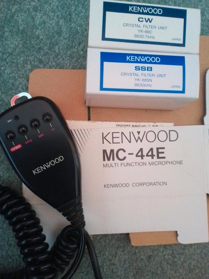 Kenwood TS440s Kurzwellen Transceiver in Schwarzenbek