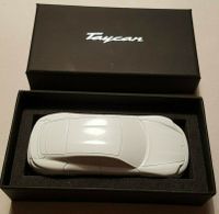 PORSCHE Taycan 1:43 Briefbeschwerer Limited Edition Bayern - Bamberg Vorschau