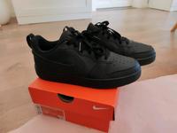 Nike Sneaker schwarz Gr. 40 Dithmarschen - Pahlen Vorschau