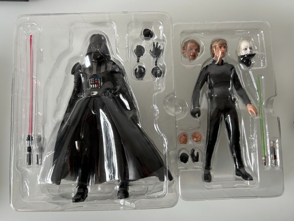 Star Wars - S.H. Figuarts Darth Vader + Luke Skywalker + Robe in Leinfelden-Echterdingen