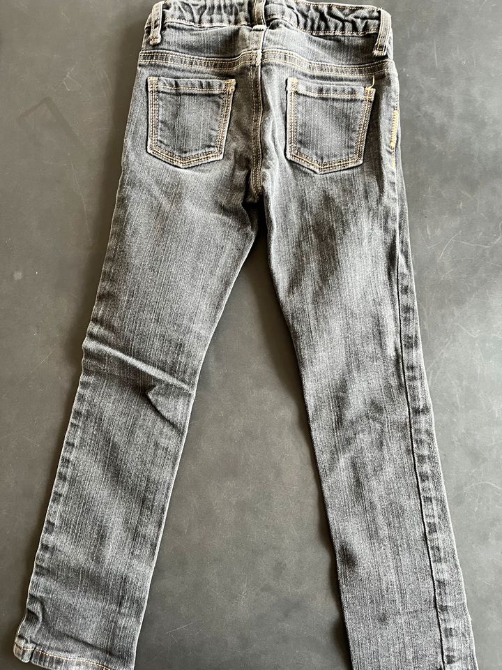 Jeans grau Skinny Slim fit Mädchen Gr. 122 in Freiburg im Breisgau