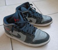 Schuhe Nike Air Jordan mid Herren Gr. 42 US 8.5 schwarz grau Niedersachsen - Giesen Vorschau