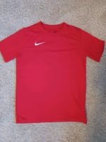 Nike Sport T-Shirt Größe 164 Niedersachsen - Braunschweig Vorschau