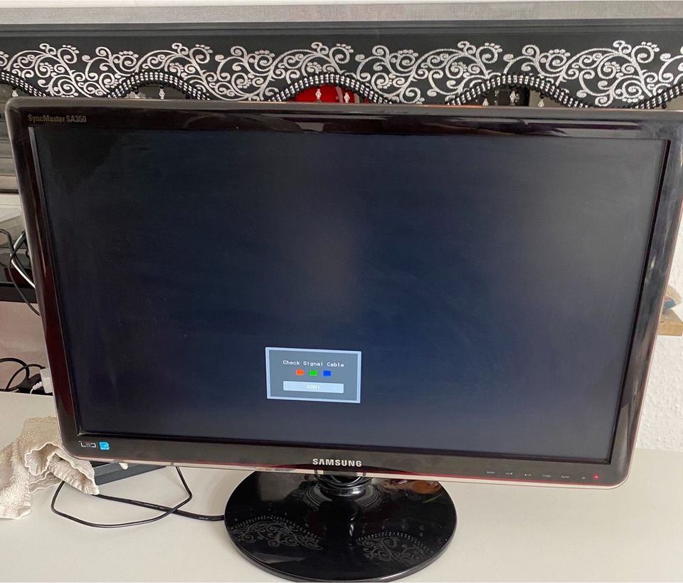 Samsung Smart Monitor 24 Zoll in Düsseldorf