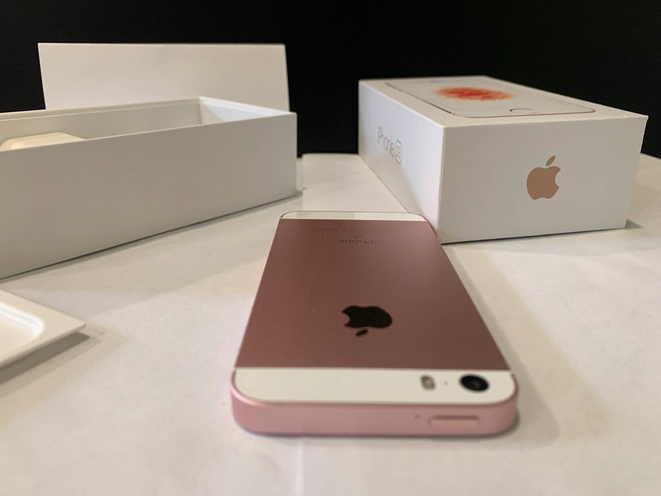 iPhone SE Gold rosa TOP Zustand in Reken