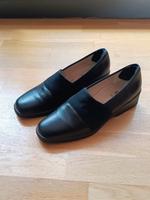 elegante ARA Echt Leder Loafer Slipper Gr. 7 /  40 schwarz Hamburg-Mitte - Hamburg Neustadt Vorschau