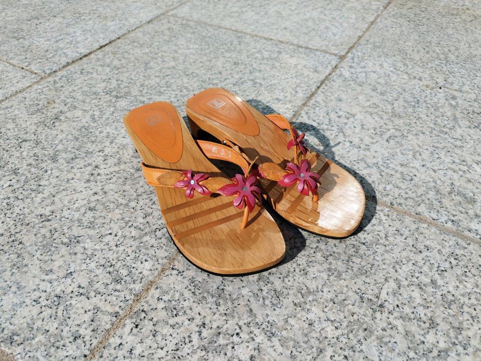 Jette Joop Holz Sandalen orange pink 39 in Korschenbroich