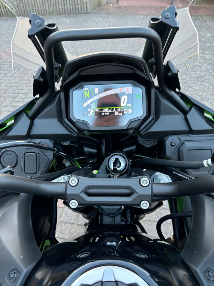 Kawasaki Versys 650 in Oldenburg