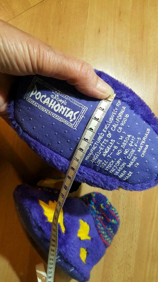 Disney Pocahontas Vintage 90er Schlupfschuhe Rarität Gr. 24,5 in Vilshofen an der Donau