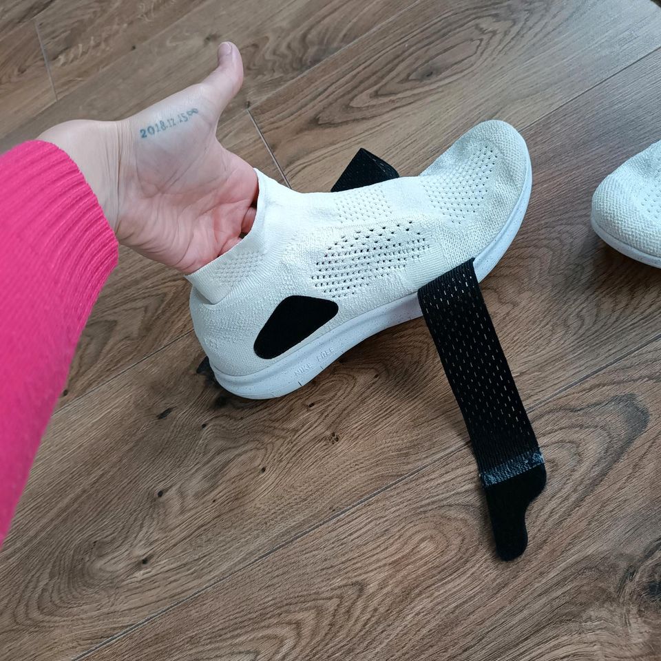 Nike damen Schuhe ,free run motion in Betzenweiler