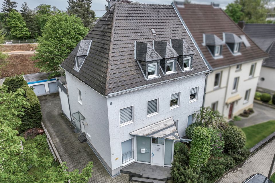 Wohnen und Arbeiten am Stadtpark! Investmentpaket aus vermieteter Praxis + Wohnung mit Dachterrasse in Rheinbach