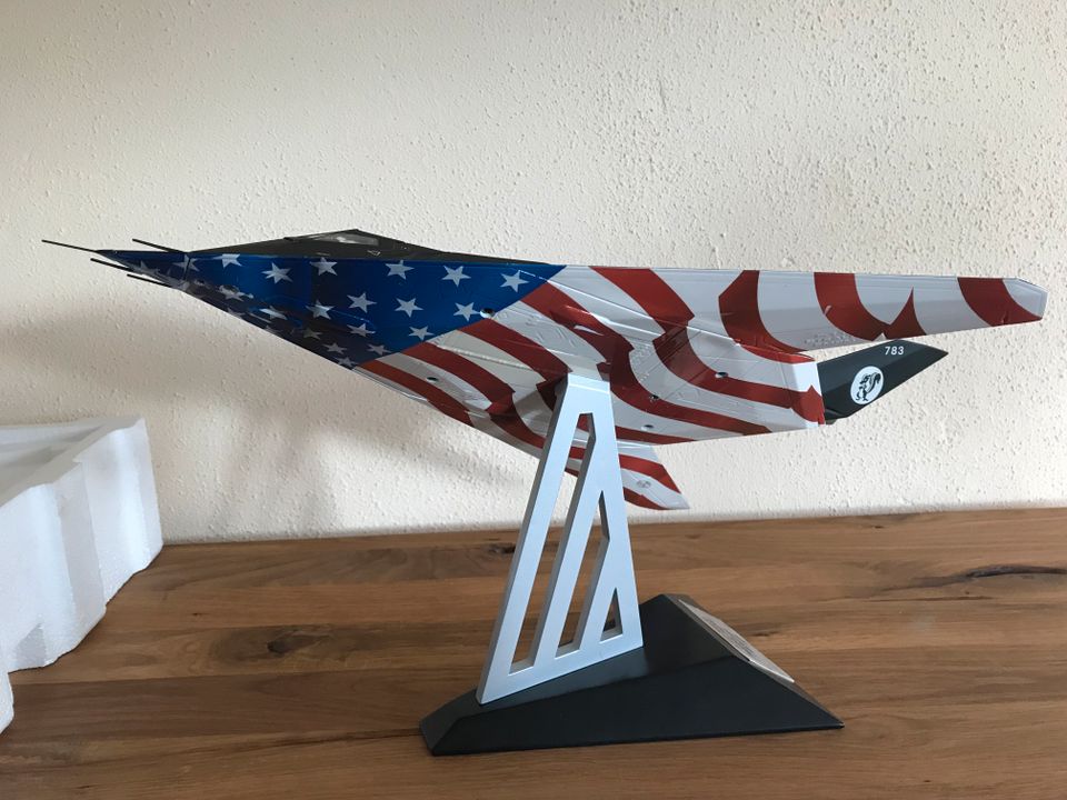 1/48 Franklin Mint F-117 Stealth Bomber, Patriotic, B11B675 in Mörfelden-Walldorf