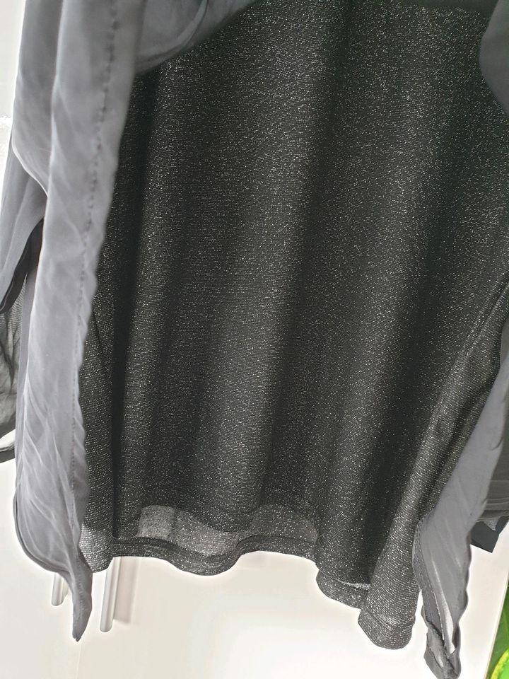 Feinstrick Shirt/dünner Pullover mit Glitzerfäden Gr. 48 in Langenfeld