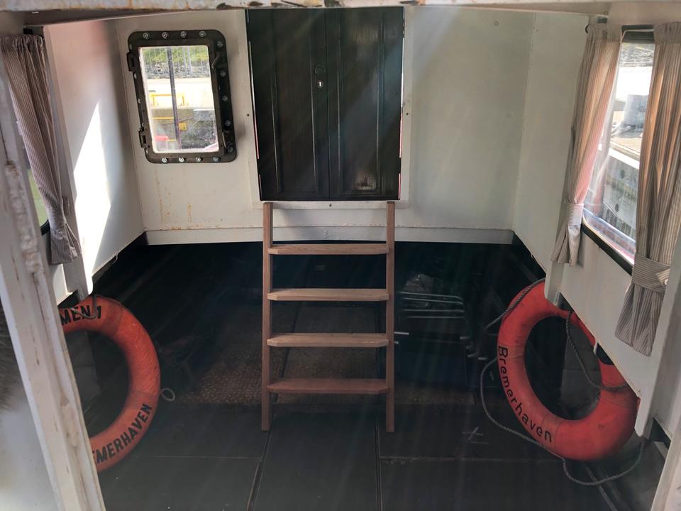 Schlepper,Schiff, Tug,,fahrfertig, Deutz Motor generalüberholt, in Haselau