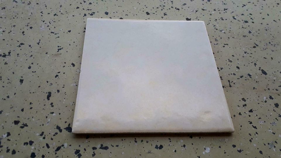 DDR Fliesen Boizenburg 150 x 150 mm Fliese beige braun geflammt in Weimar