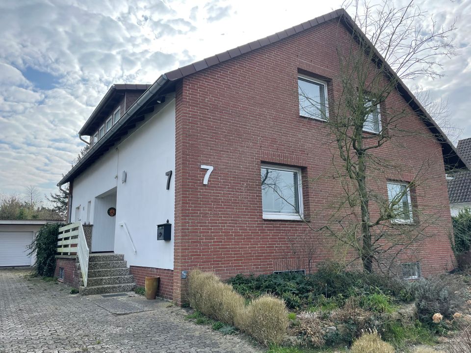 Einfamilienhaus mit Einliegerwohnung in Nienhagen in Nienhagen