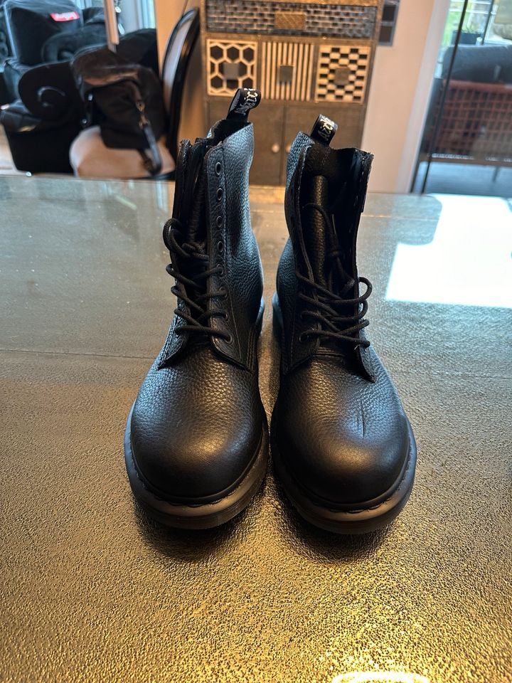 Neue Dr Martens Pascal W/Zip Grösse 43 in Wadgassen