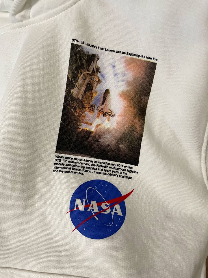 ZARA KINDER SWEATSHIRT NASA GR.134 NEU in München