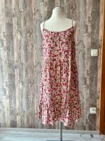 Schönes Sommerkleid mit Blumenmuster Bayern - Oberasbach Vorschau