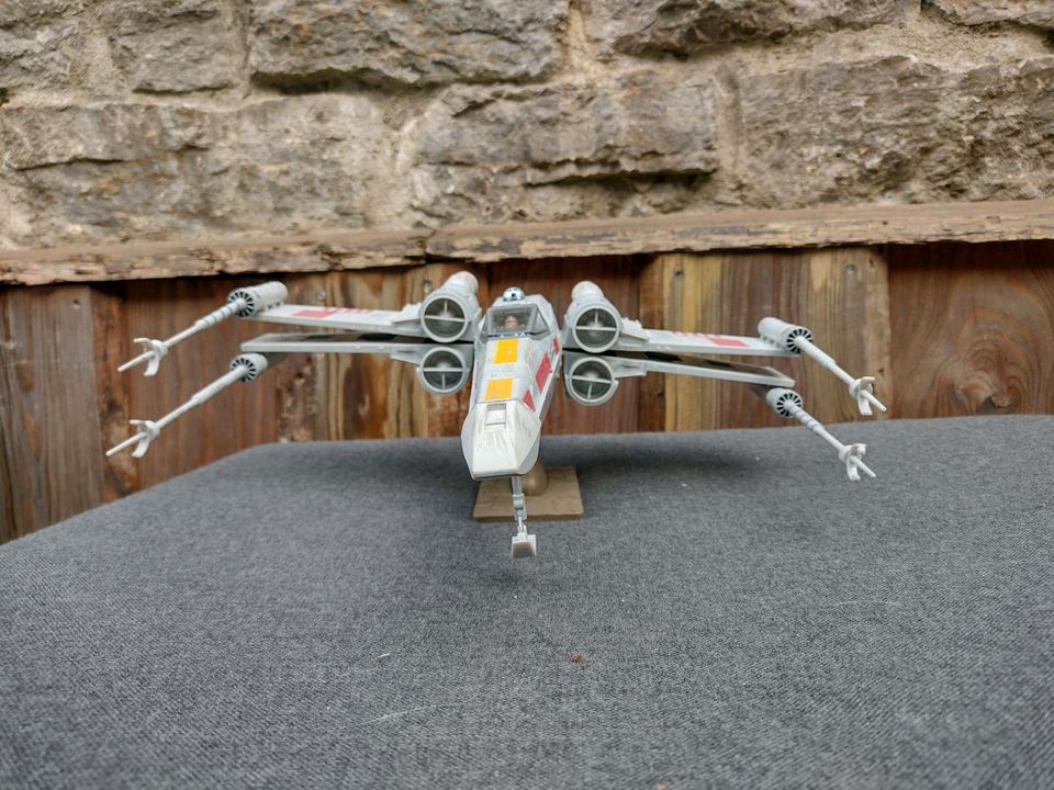 Star wars X Wing Fighter R2D2 Modellbau in Baiersdorf