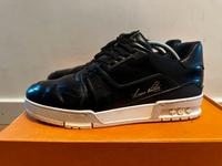 Louis Vuitton Trainer Black Glazed Signature Sneaker Gr.8 (43) München - Bogenhausen Vorschau
