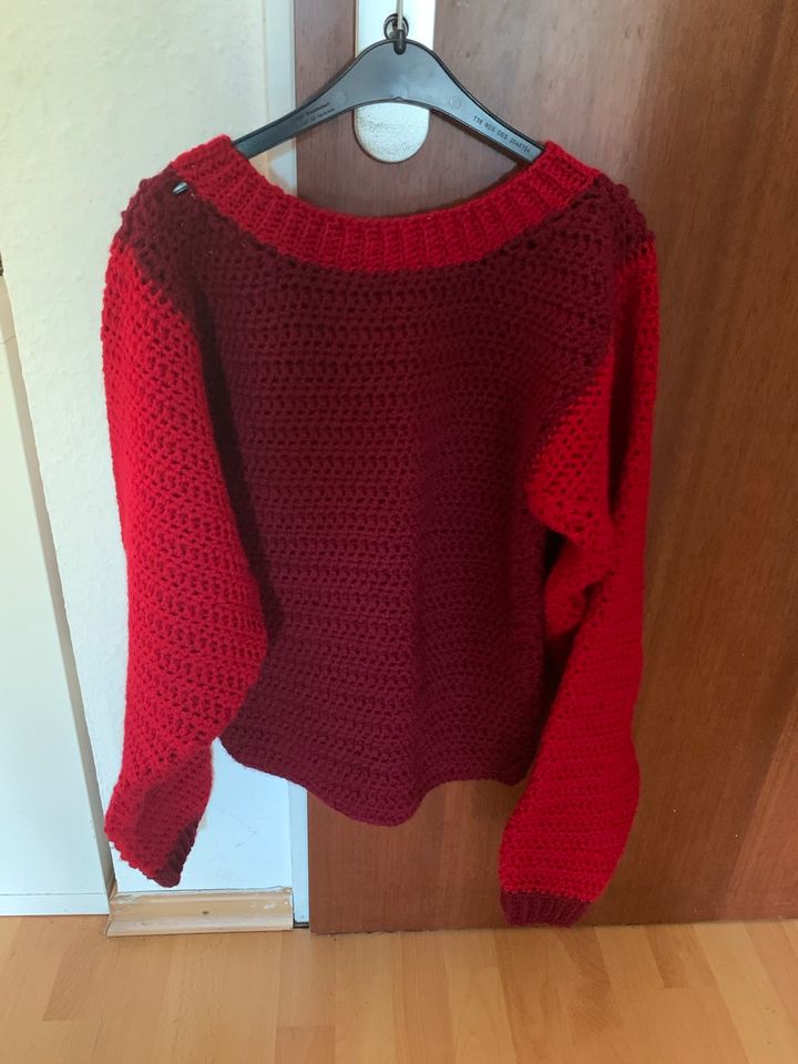 Winter Pullover gehäkelt Handmade Rot S/M in Mönchengladbach