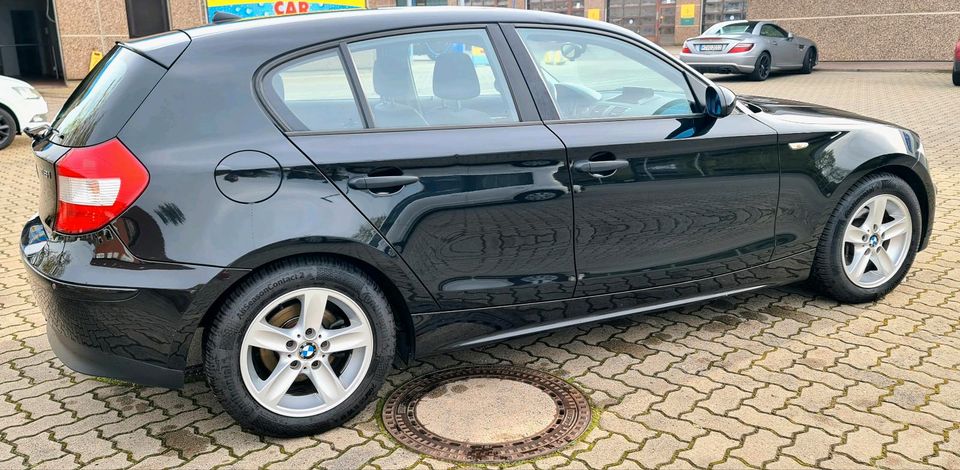 BMW 1er navigation tüv reifen neu in Burgwedel