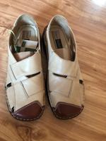 Josef Seibel Schuhe Sandalen Hausschuhe 37 Leder nagelneu Sachsen - Lengefeld Vorschau