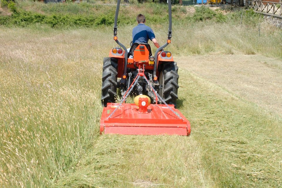 Allmäher 120 cm Mähwerk Mulcher Mähwerk Traktor Lackschäden in