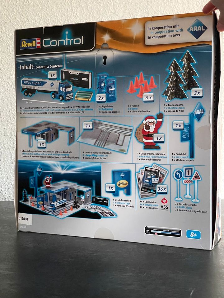 Revell 01005 RC Control Adventskalender 2 für 1 in Darmstadt