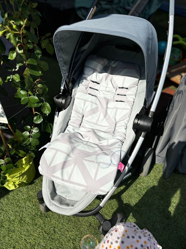 Quinny Zapp Flex Plus Buggy Kinderwagen neuwertig Zubehör in Karben