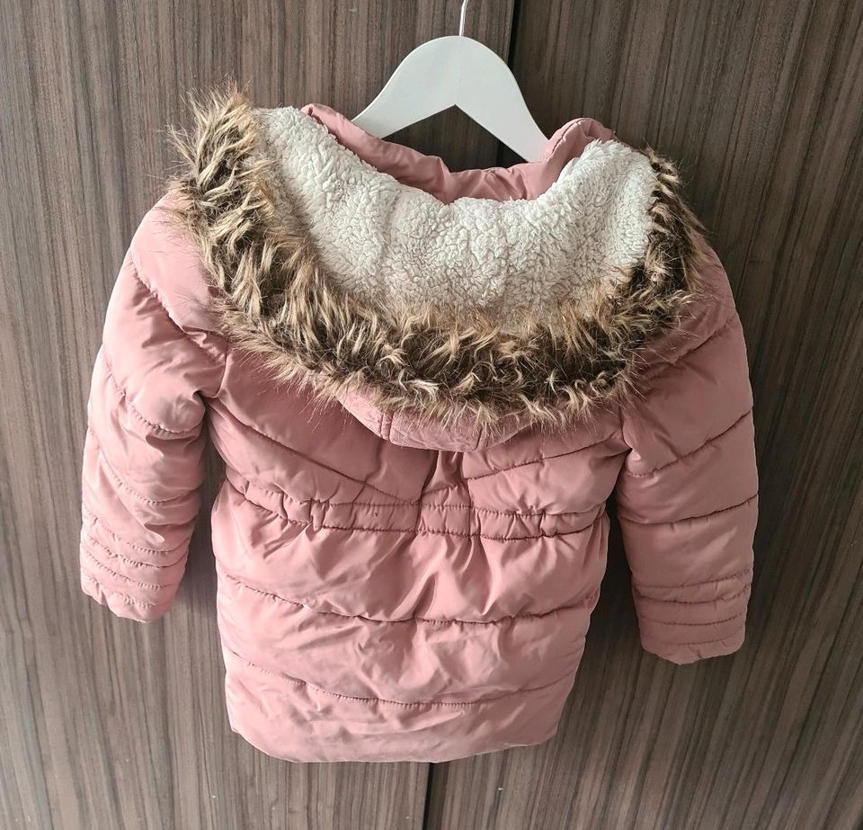 Winterjacke Gr 116 rosa in Urbach