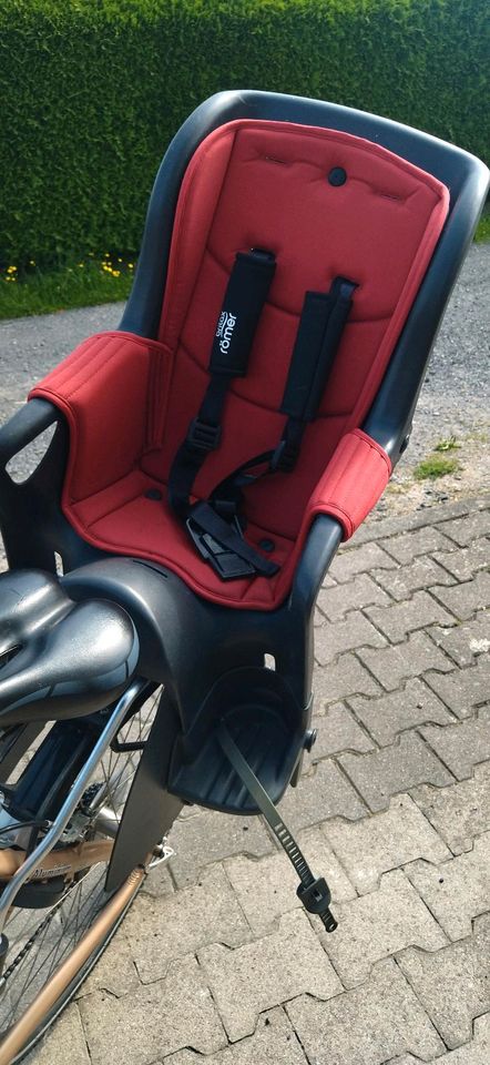 Römer Fahrradsitz mit 2 Adapter in Eiterfeld
