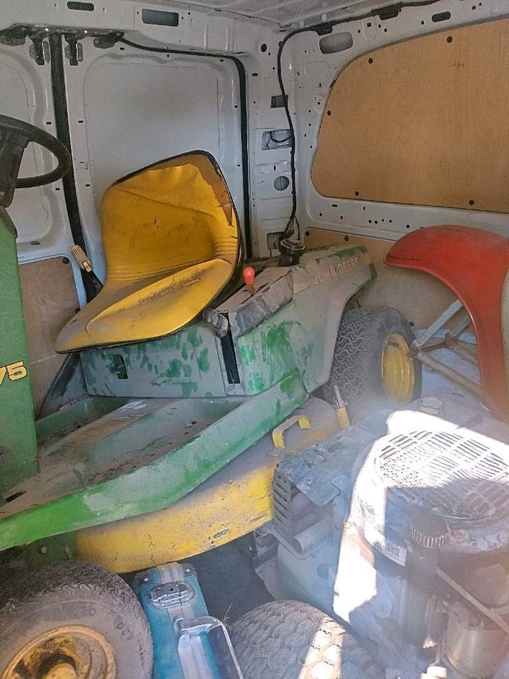 SUCHE  John Deere Rasentraktor Aufsitzmäher zum  Bastler in Hamburg