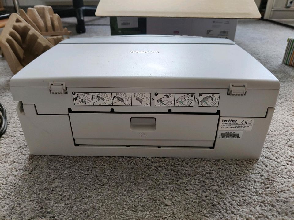 Brother MFC-250C - Tintenstrahldrucker, Kopierer, Scanner, Fax in Eisenberg