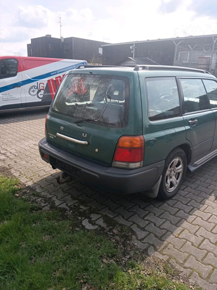 Subaru Forester 2,0 TÜV 10/25 in Dinslaken