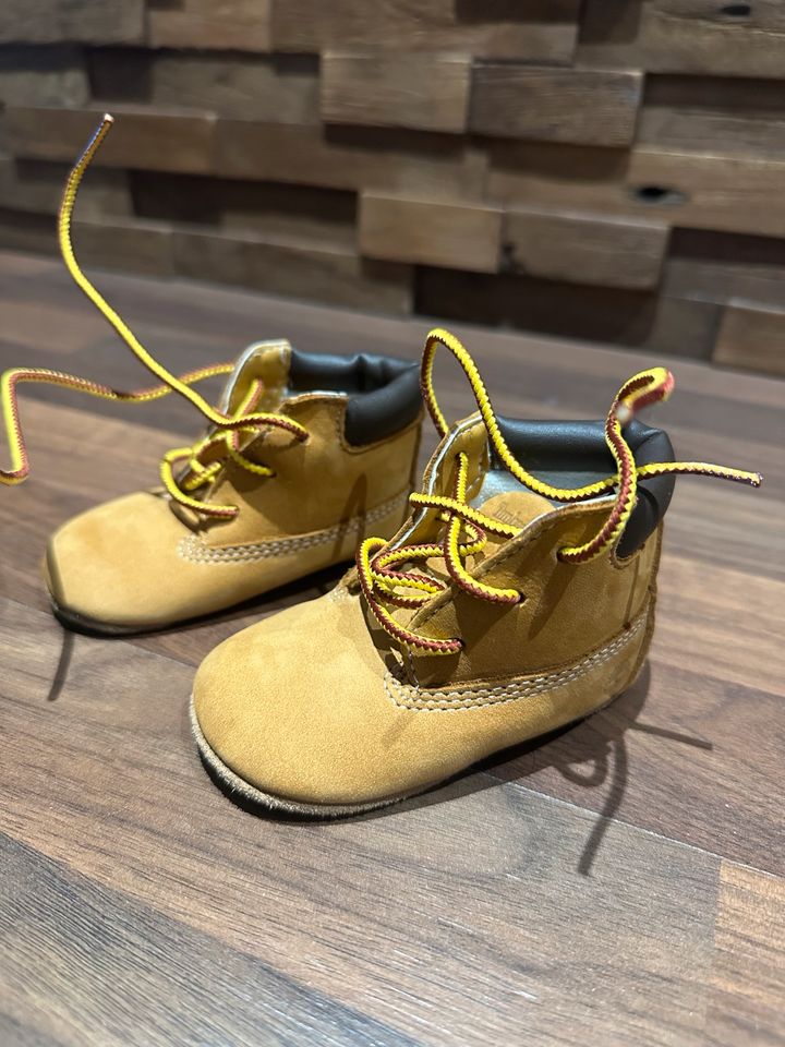 Timberland Set Boots mit Mütze Gr. 17 in Bochum