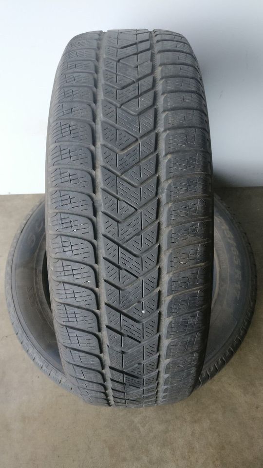 2 x Pirelli Winter Scorpion 215/65 R17 98H WINTERREIFEN in Kall