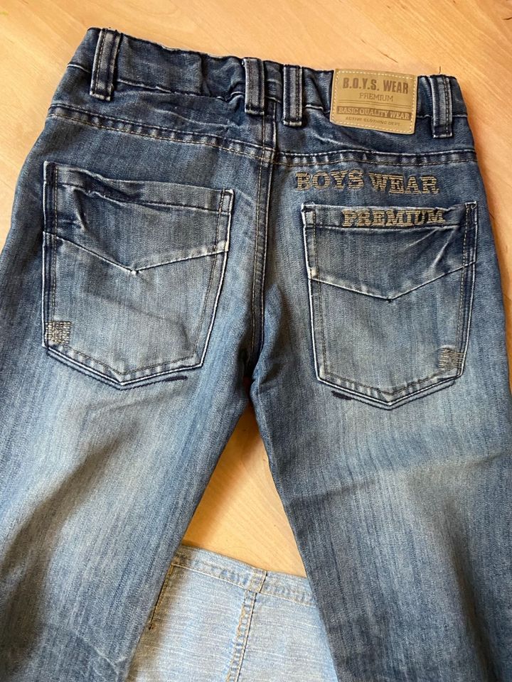 Jeans Shorts kurze Hosen Größe 116/122 134 140 in Krefeld